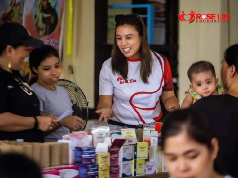 Offering free health checkups and medical aid